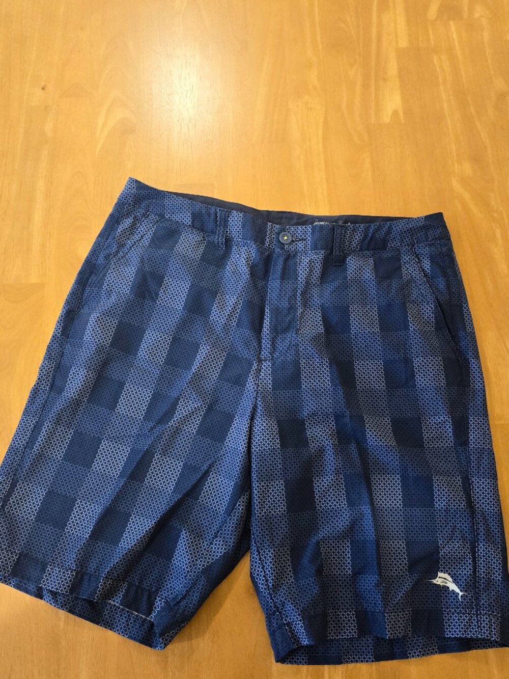Tommy Bahama Men's Plaid Performance Flat Front Shorts Marlin Logo Blue Sz 34